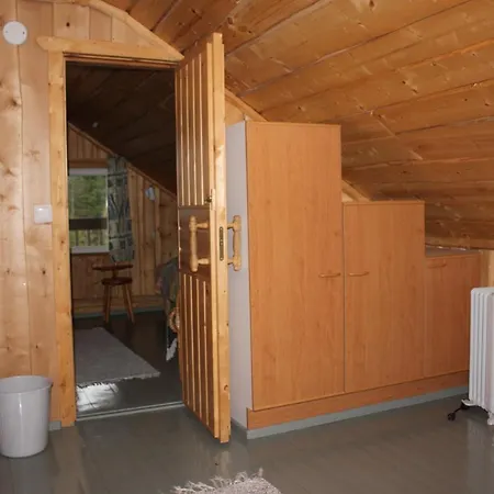 Maekitorppa Varpaisjarvi